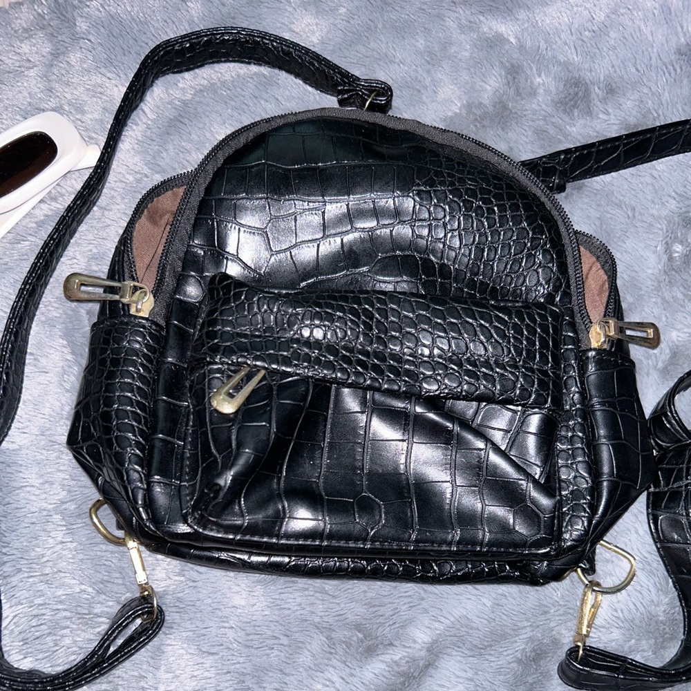 Mini black croc backpack 🏴‍☠️♠️